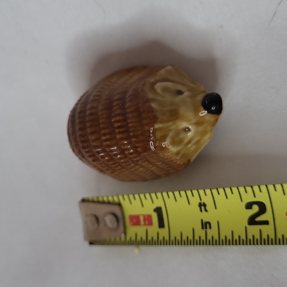 Wade Whimsies Hedge Hog Porccipine Vintage Wade Figurine little over 1.5" - Picture 3 of 9